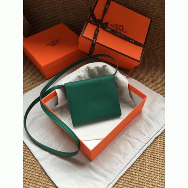 Green fake designer Hermes Clic wallet with strap