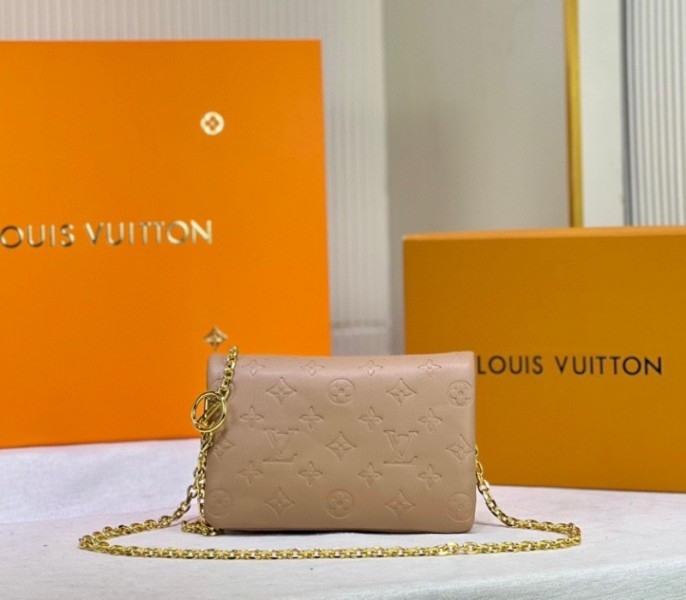 Louis Vuitton Coussin Pochette In Camel