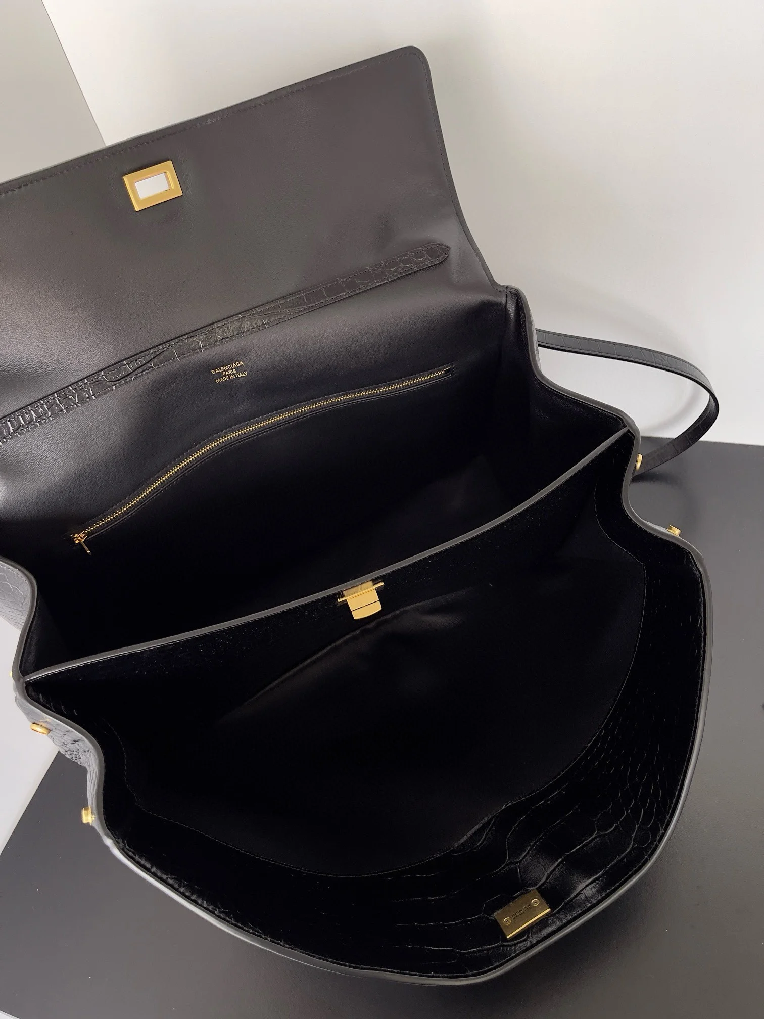 Knockoff Balenciaga Rodeo Large Bag Black Crocodile Embossed Calfskin