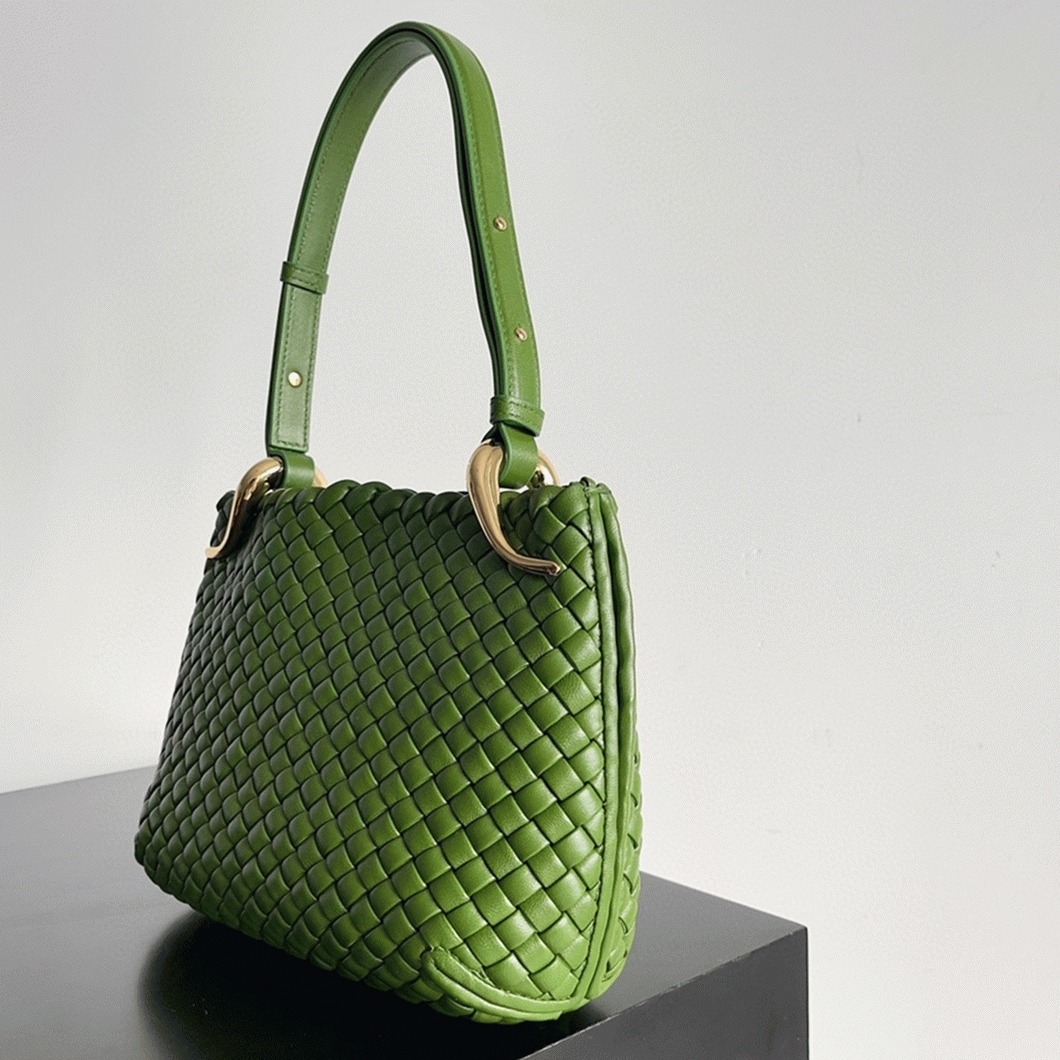 Fake Bottega Veneta Clicker Small Bag Avocado