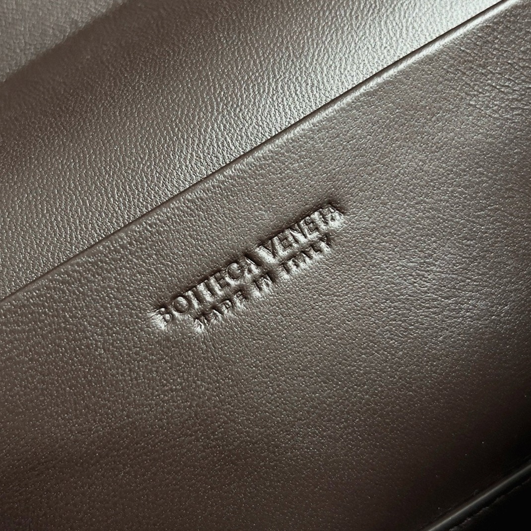 Replica Bottega Veneta Bang Bang Vanity Case Fondant