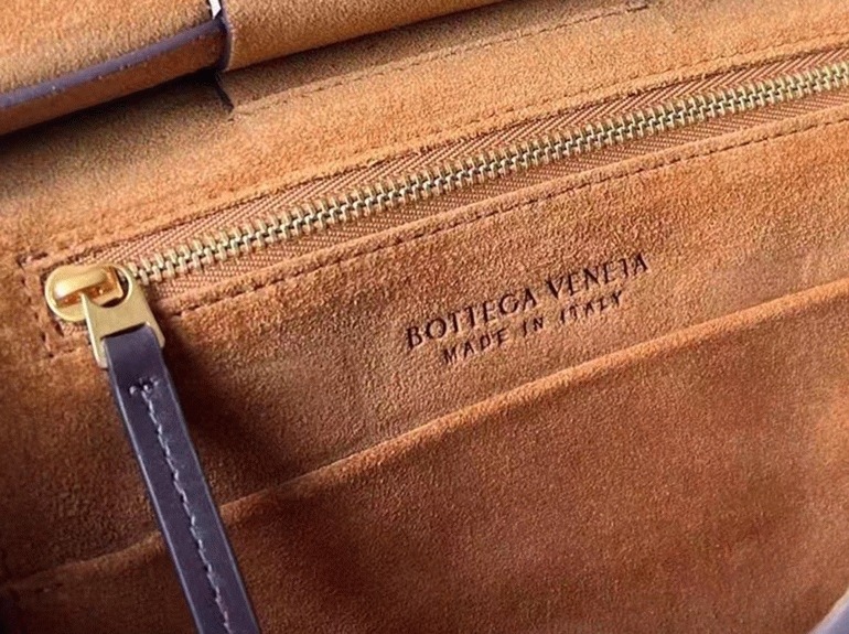 Top Quality Knockoff Bottega Veneta Arco Small Bag In Grape Intrecciato Calfskin