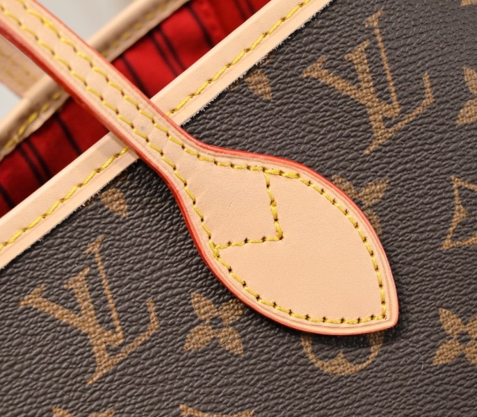 Louis Vuitton Monogram Canvas Neverfull MM Tote In Pink