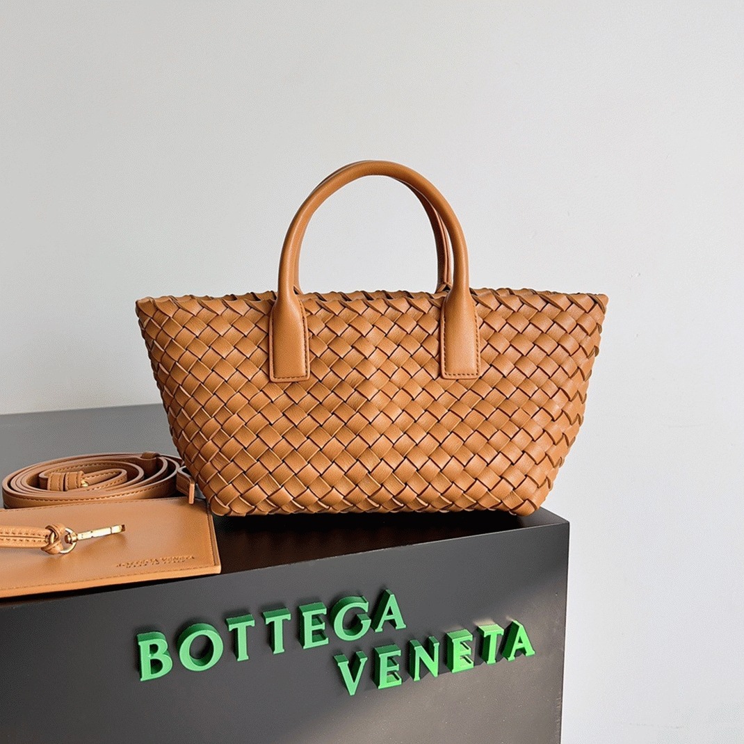 Top Quality Replica Bottega Veneta Cabat Mini Bag In Caramel Intrecciato Lambskin