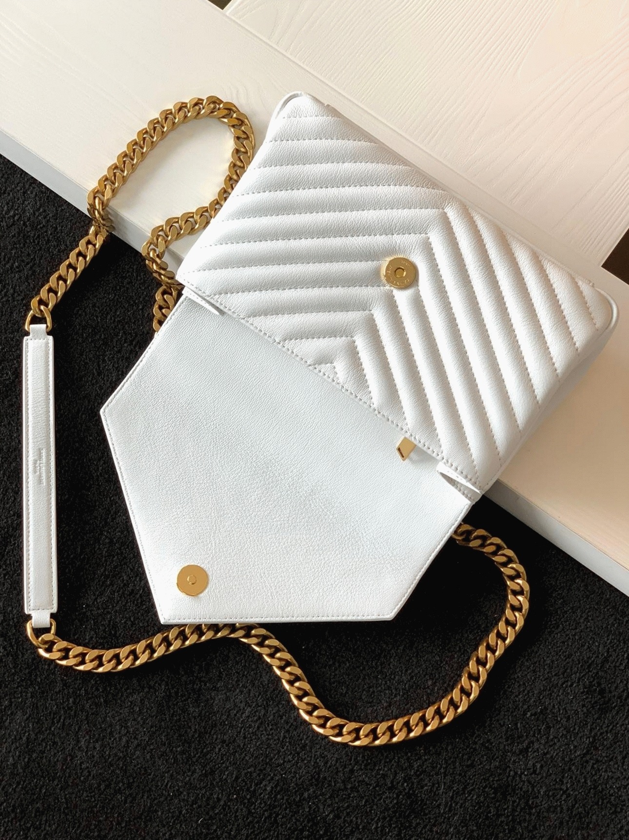 Replica Saint Laurent College Medium Chain Bag White