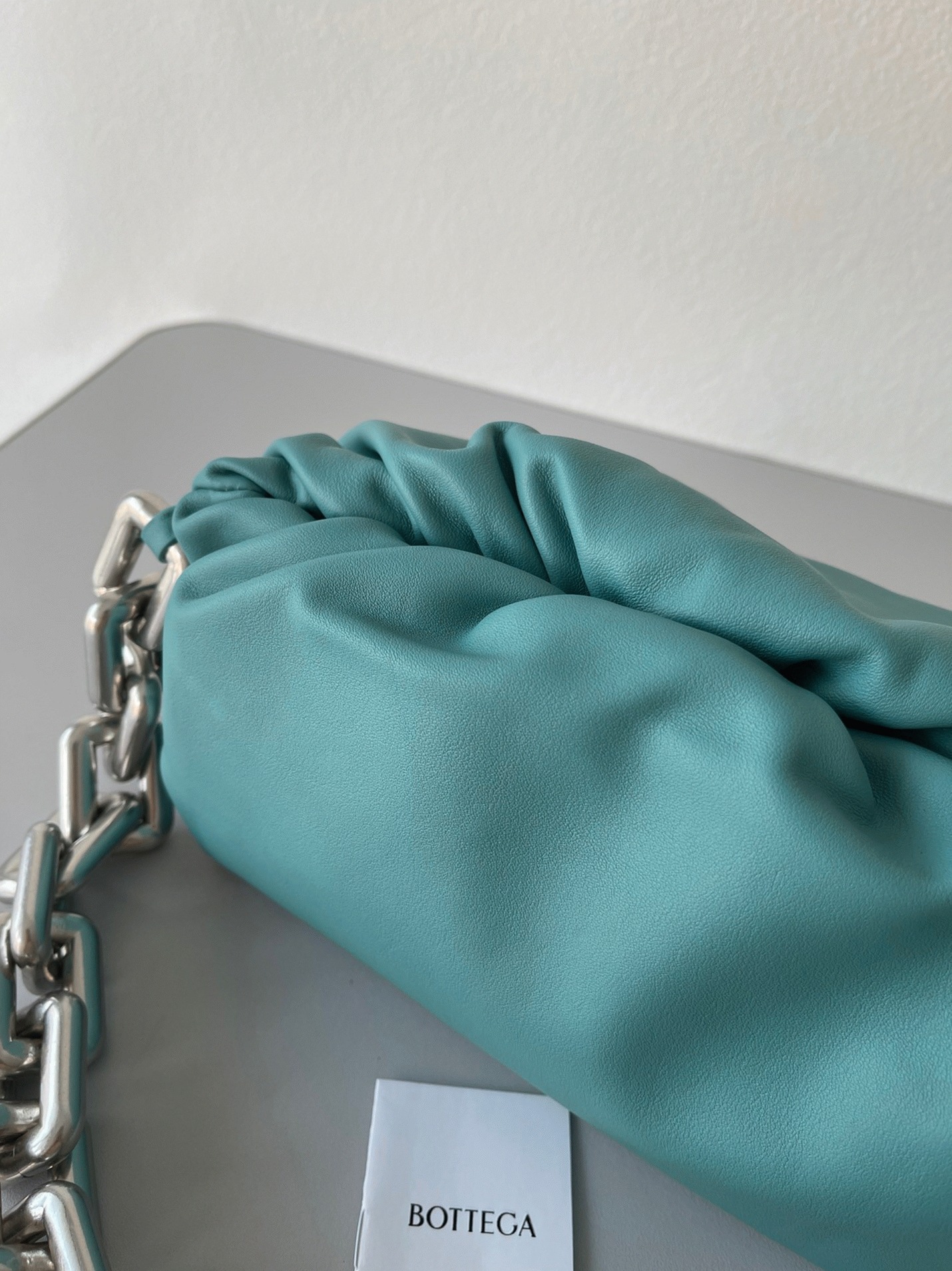 Faux Bottega Veneta The Chain Pouch Bag Lake Green