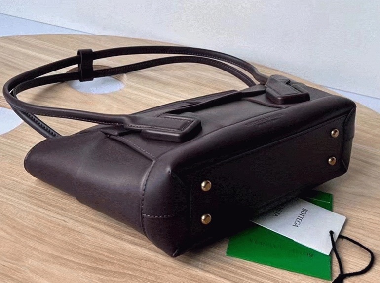 Top Quality Knockoff Bottega Veneta Arco Small Bag In Grape Intrecciato Calfskin