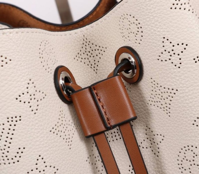 LV Mahina Muria Bag In Cream