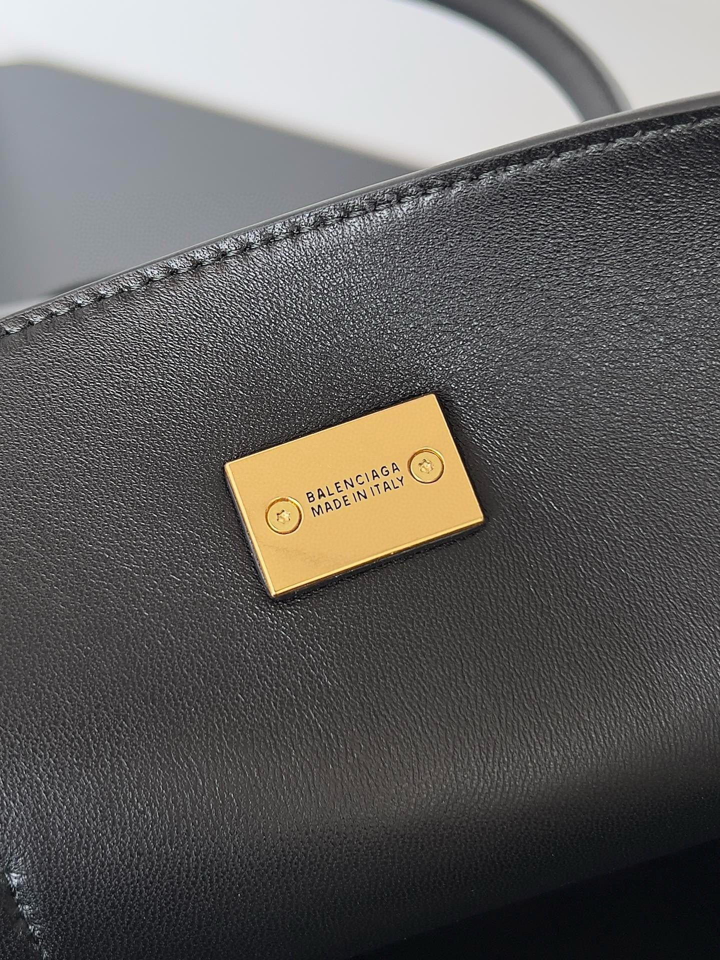 Knockoff Balenciaga Bel Air Carry All Medium Bag Black Calfskin