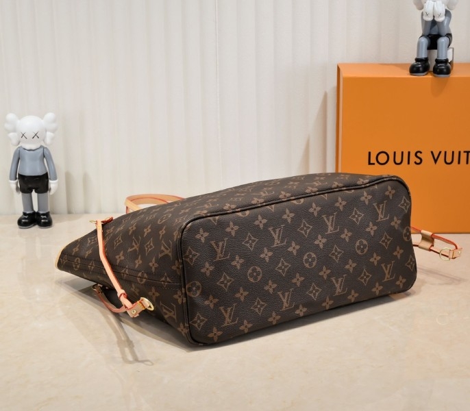 Louis Vuitton Monogram Canvas Neverfull MM Tote In Beige