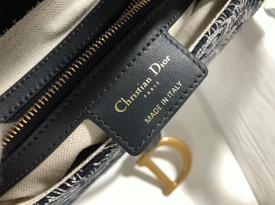 Dior Saddle Bag Knockoff in Blue Toile de Jouy Reverse Jacquard