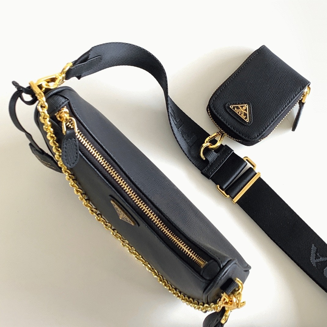 Prada Re-Edition 2005 Shoulder Bag Fake in Black