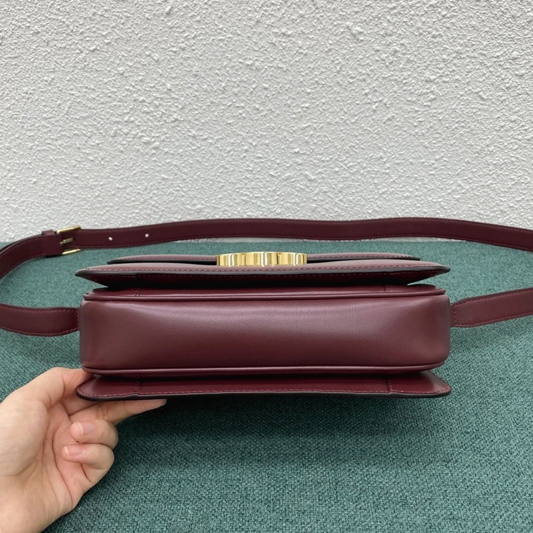 Top Quality Replica Celine Triomphe Medium Bag In Bordeaux