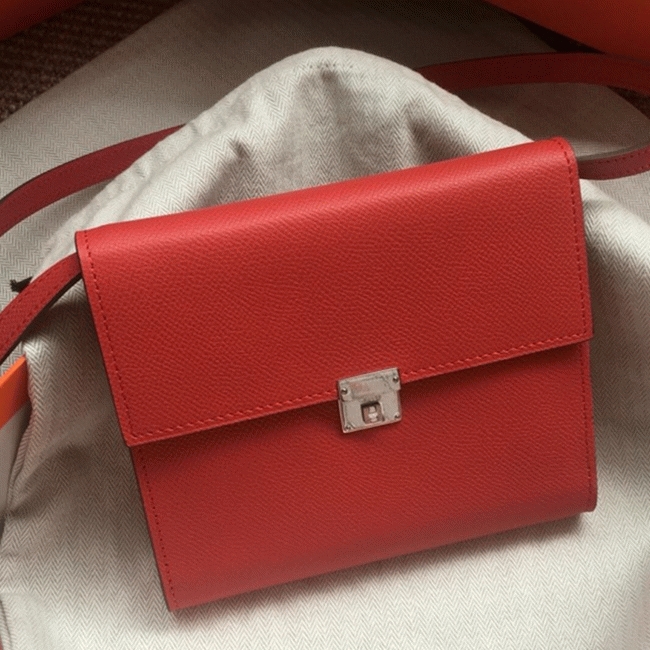 Red luxury replica Hermes Clic wallet with strap