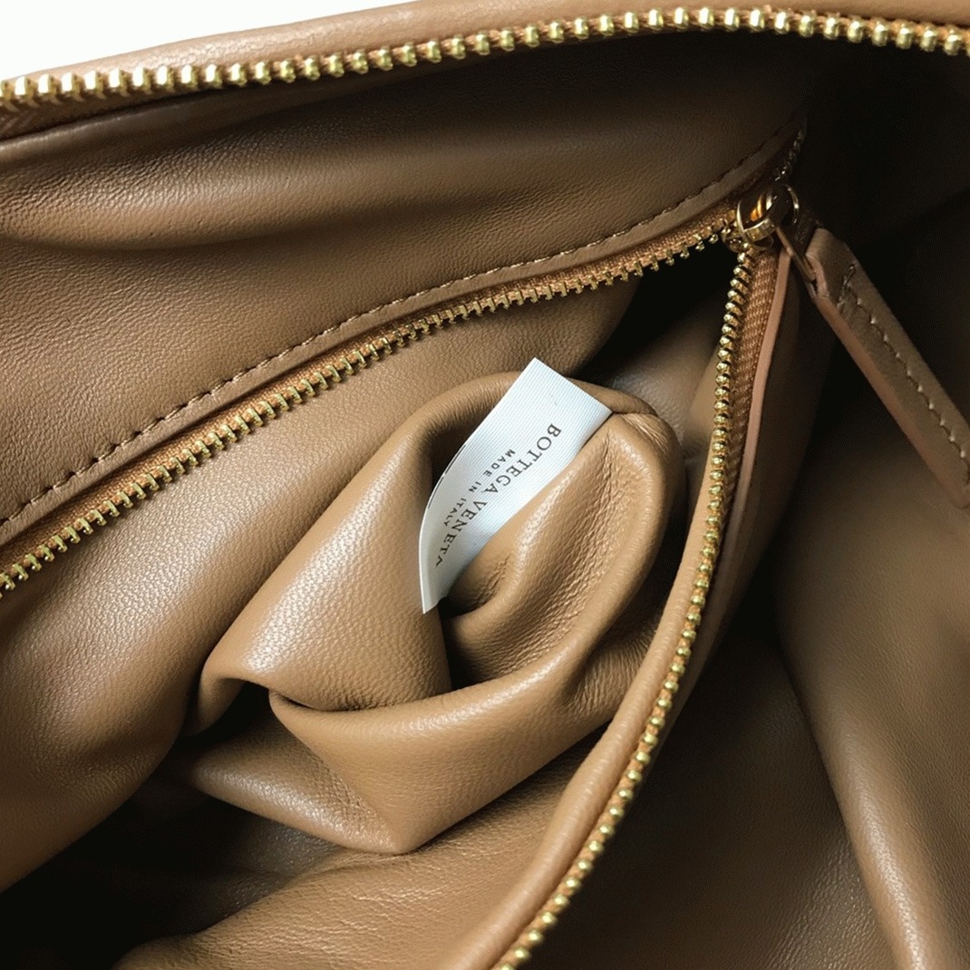 Replica Bottega Veneta BV Jodie Small Bag Caramel