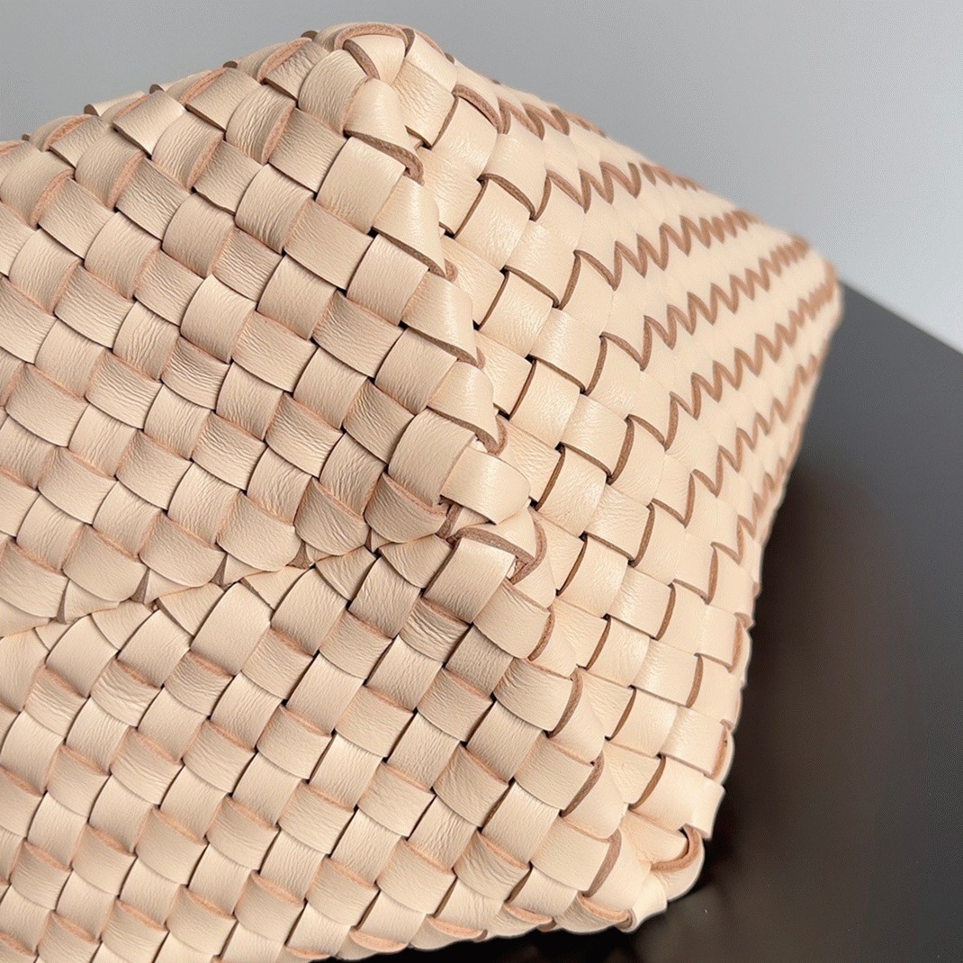 Top Quality Faux Bottega Veneta Cabat Medium Bag In Melon Intrecciato Lambskin