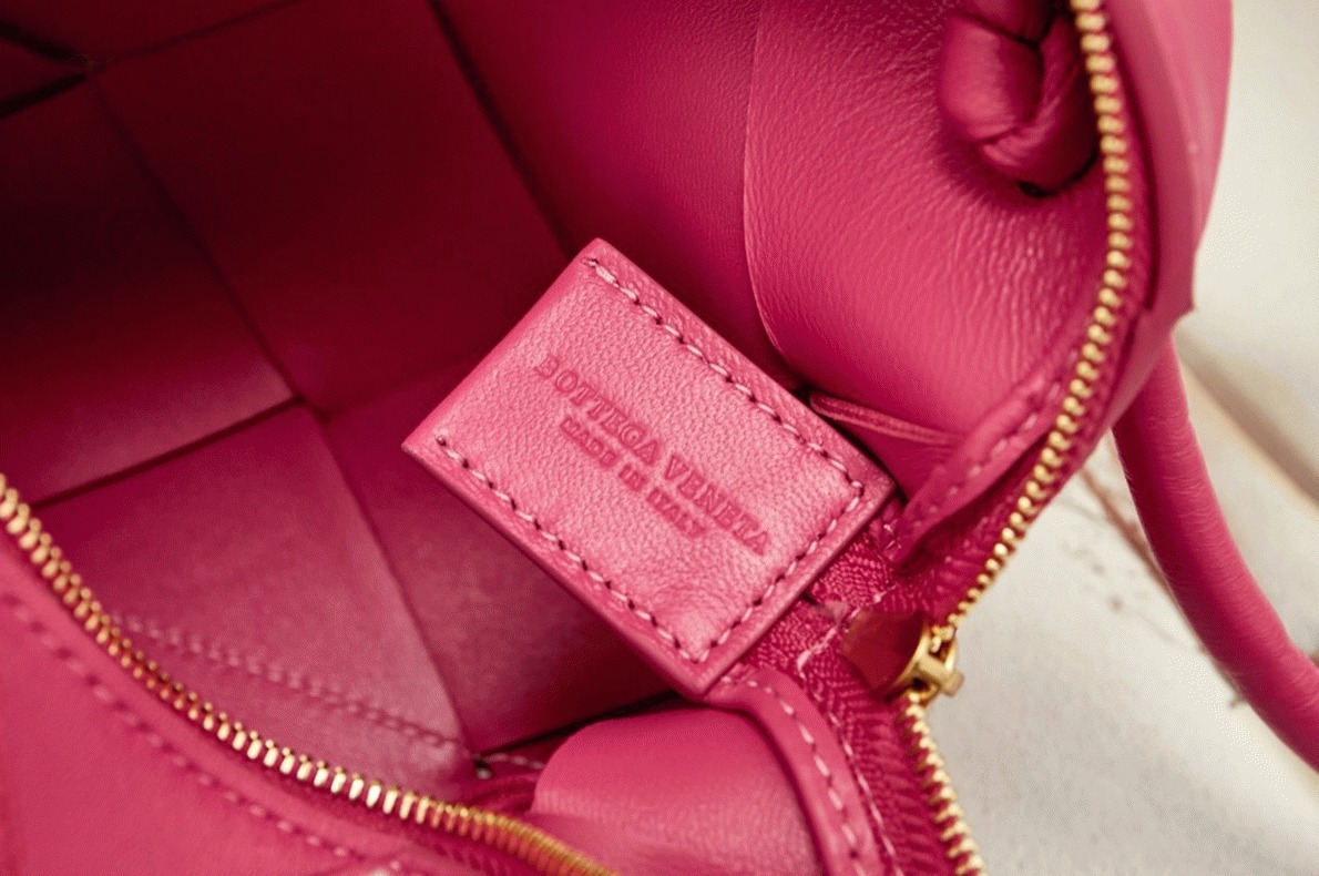 Replica Bottega Veneta Mini Cassette Camera Bag Cranberry