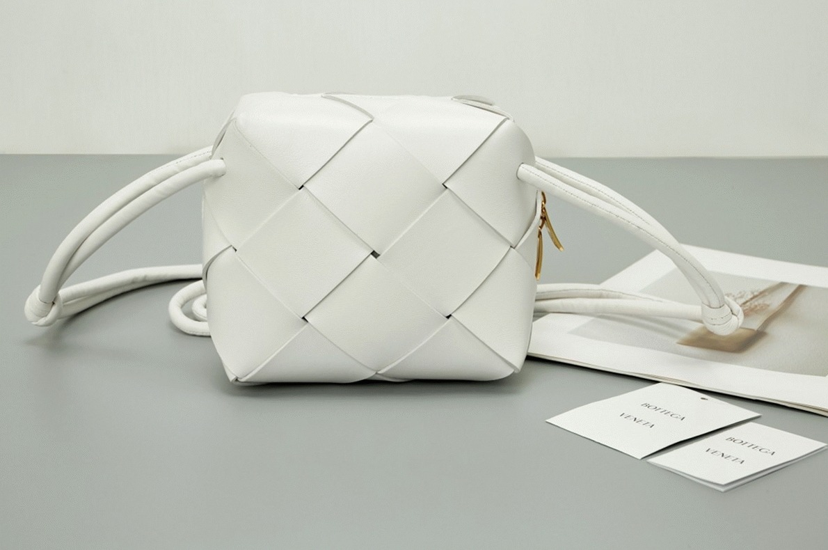 Replica Bottega Veneta Mini Cassette Camera Bag White