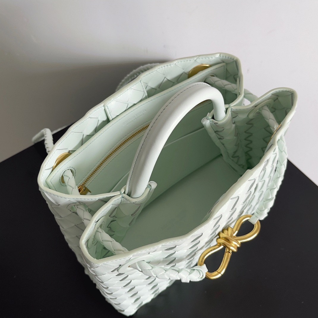 Replica Bottega Veneta Small Andiamo Bag Glacier