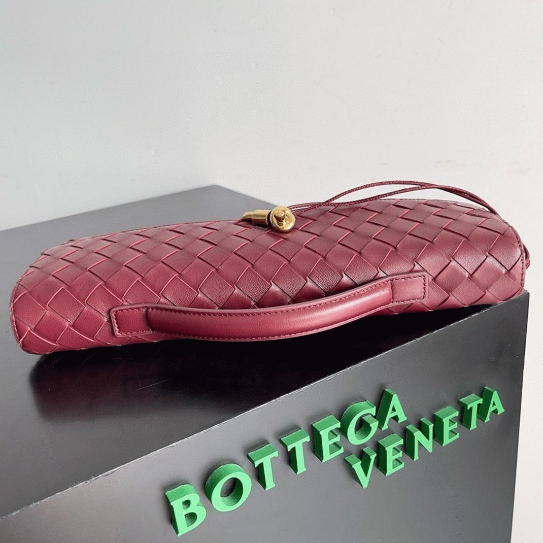 Replica Bottega Veneta Andiamo Clutch with Handle Barolo