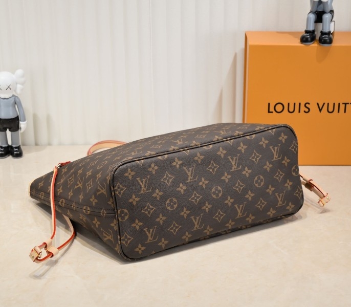 Louis Vuitton Monogram Canvas Neverfull MM Tote In Pink