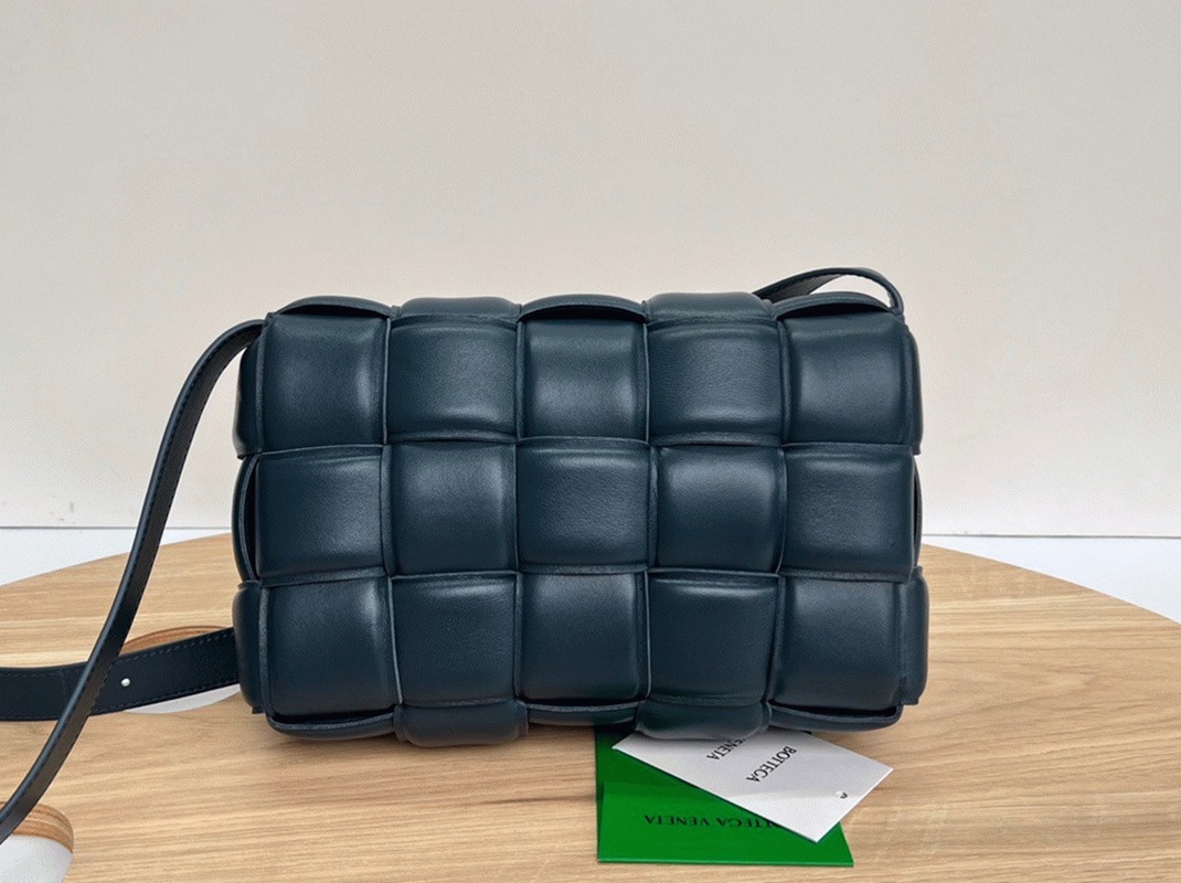 Top Quality Replica Bottega Veneta Padded Cassette Bag In Dark Blue