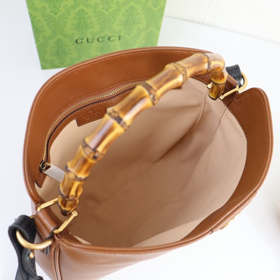 Gucci Diana Medium Shoulder Bag