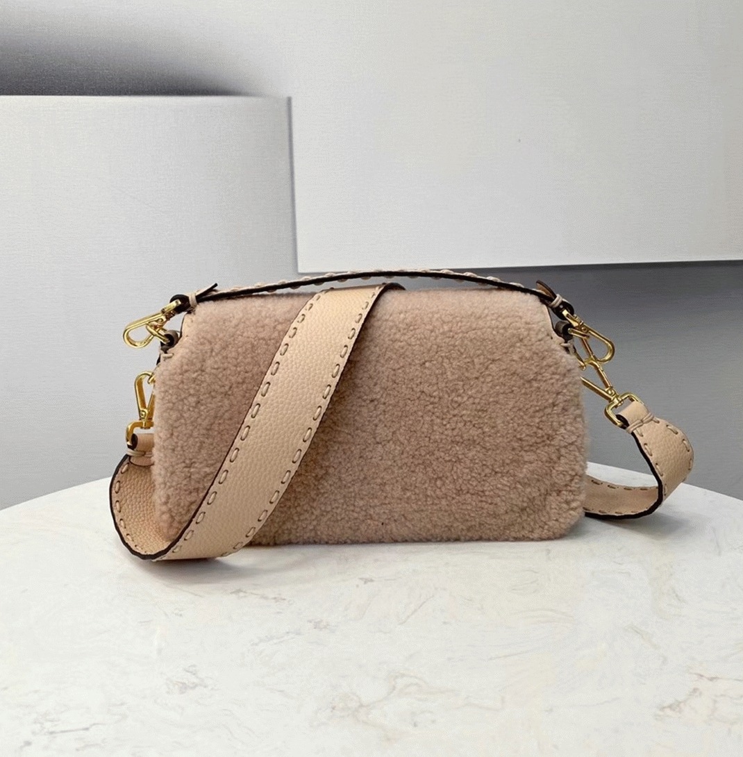 Top Quality Fake Fendi Medium Baguette Bag In Beige