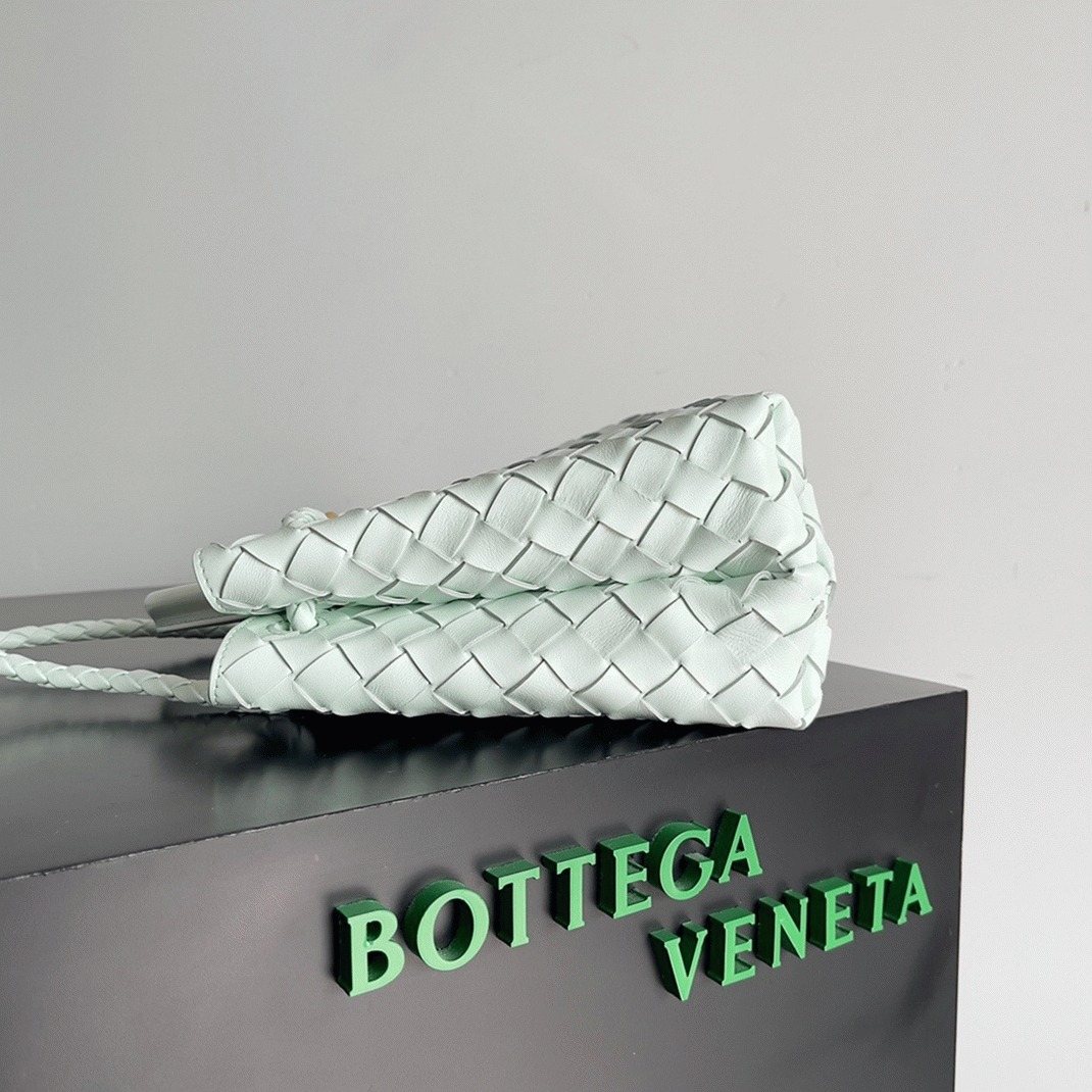 Replica Bottega Veneta Small Andiamo Bag Glacier
