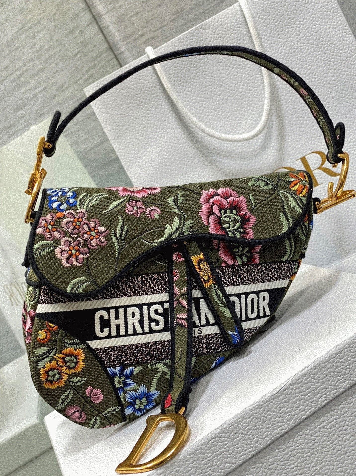 Dior Saddle Bag Knockoff in Green Multicolor Dior Petites Fleurs Embroidery