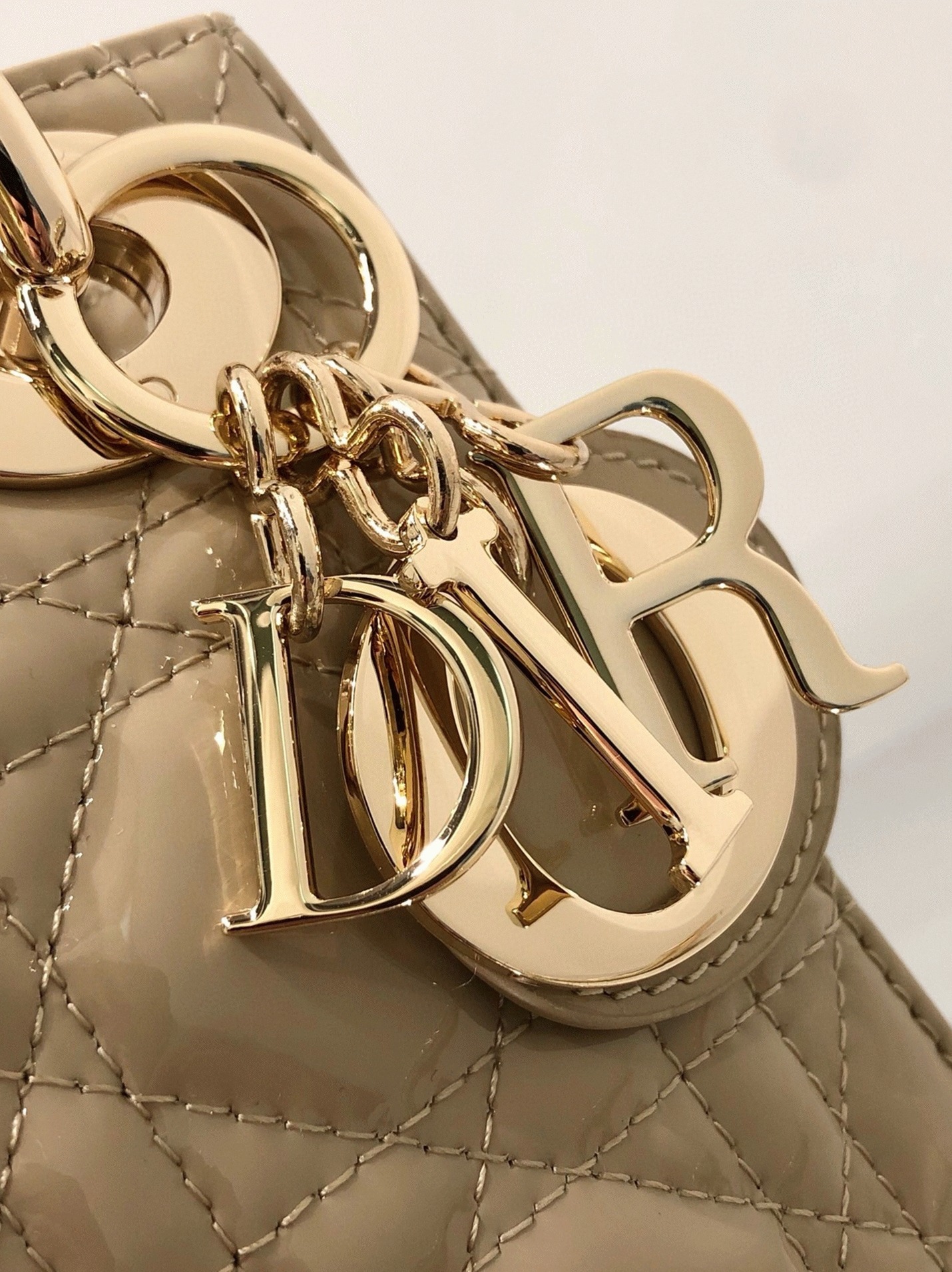 Dior Lady Dior Mini Chain Bag Knockoff in Aesthetic Beige
