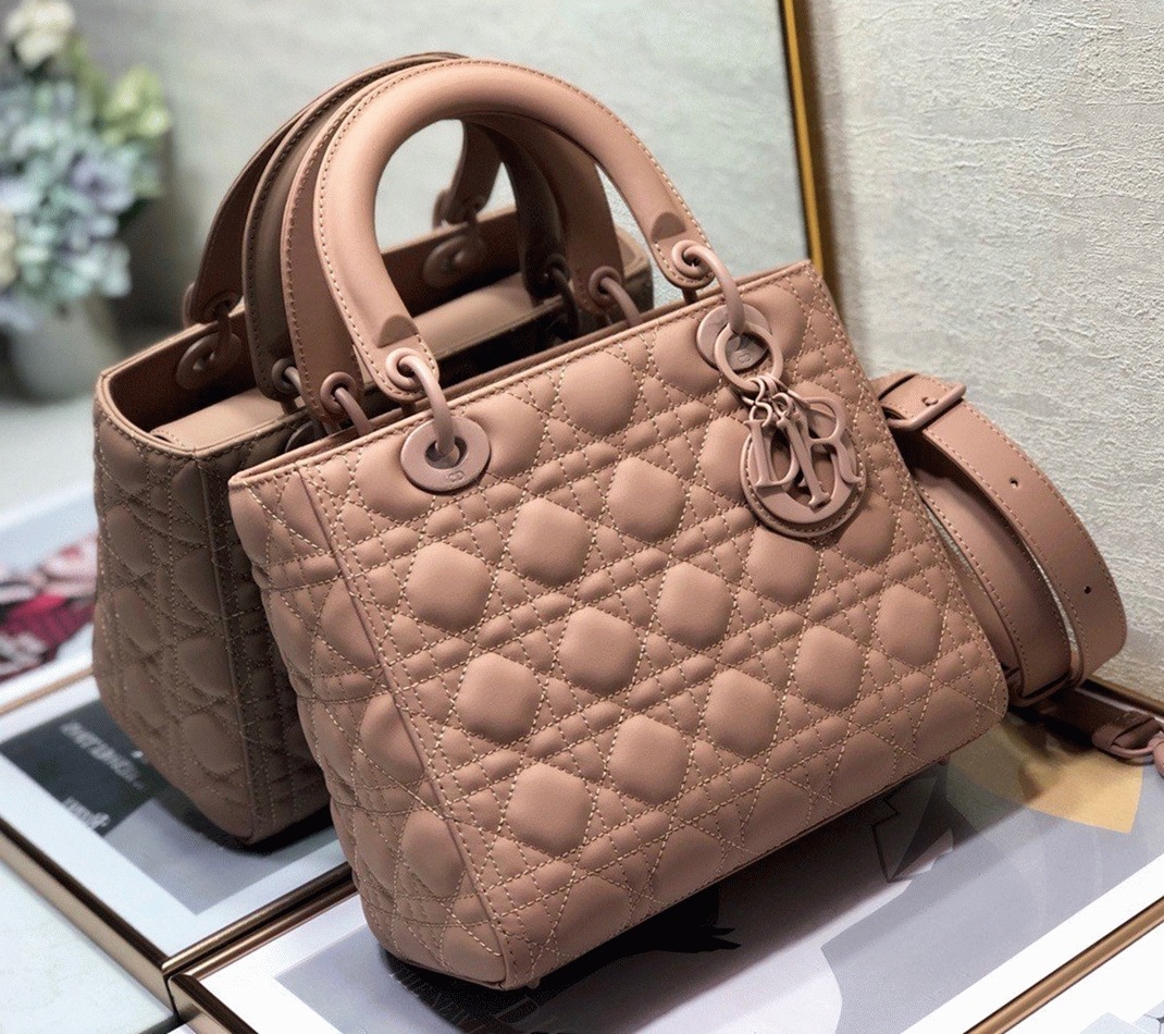Dior Lady Dior Medium Bag Fake in Blush