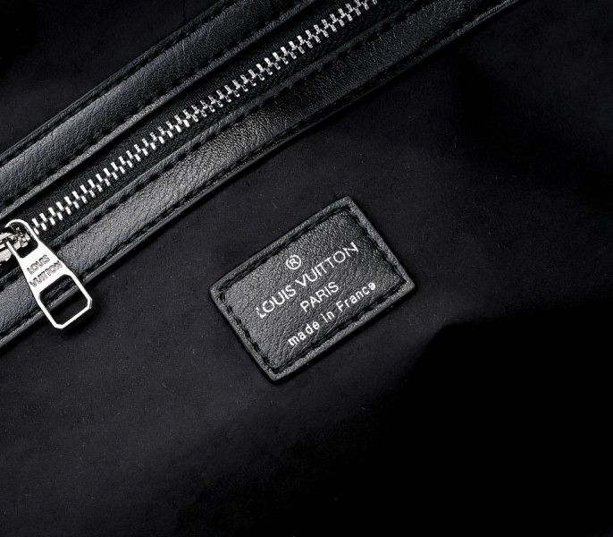 LV Night Vagabond Hobo In Black