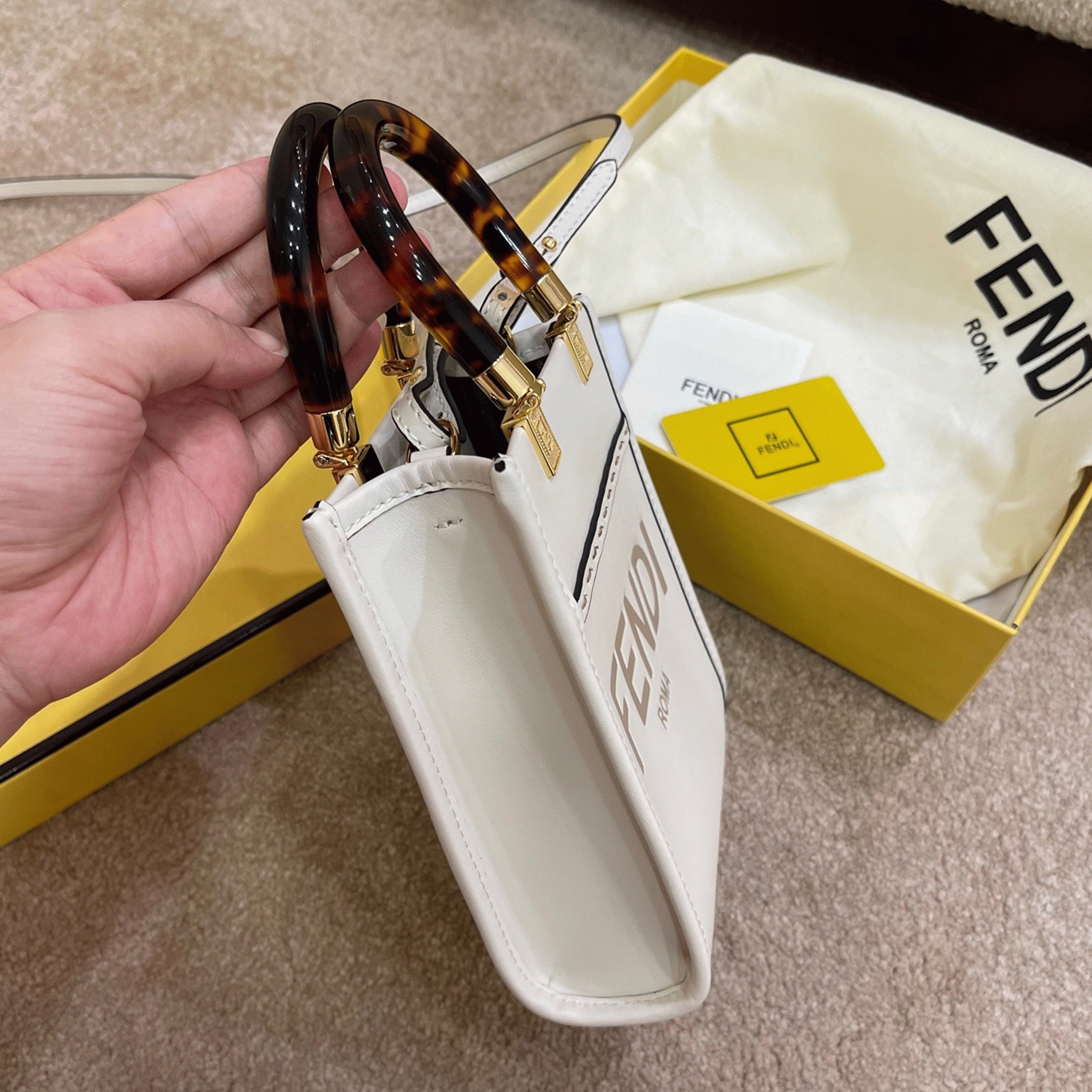 Top Quality Replica Fendi Mini Sunshine Shopper Bag In White Leather