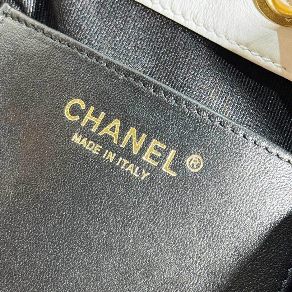 CHANEL BACKPACK(high-end grade)