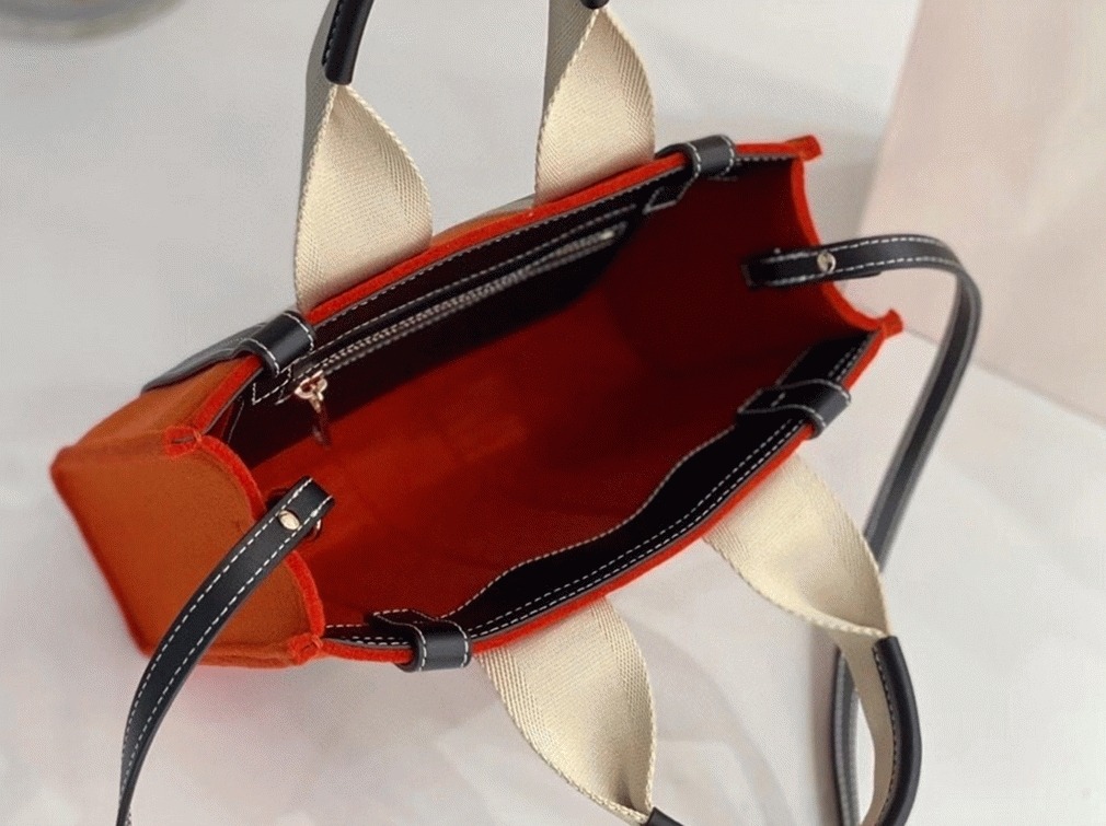 Top Quality Replica Chloe Small Woody Tote Bag In Orange Felt