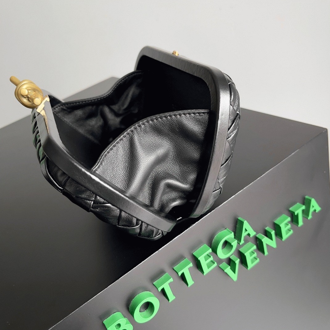 Replica Bottega Veneta Knot Minaudiere Clutch Black Foulard