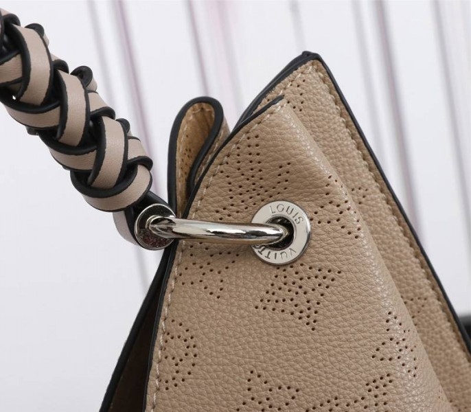 LV Mahina Carmel Hobo In Galet Gray