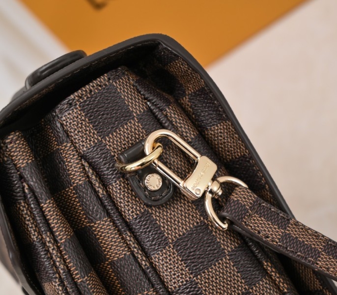 LV Damier Ebene Canvas Metis M40780