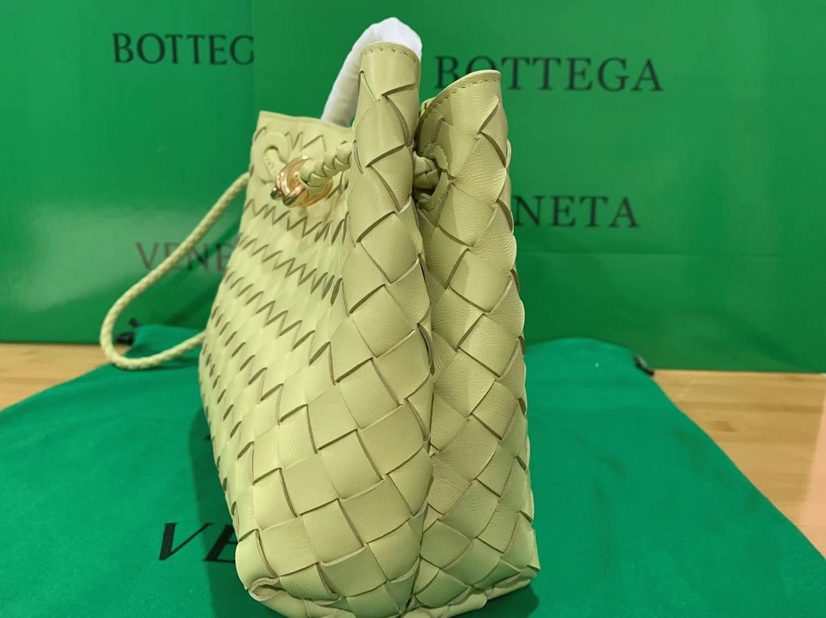 Replica Bottega Veneta Small Andiamo Bag Ice Cream