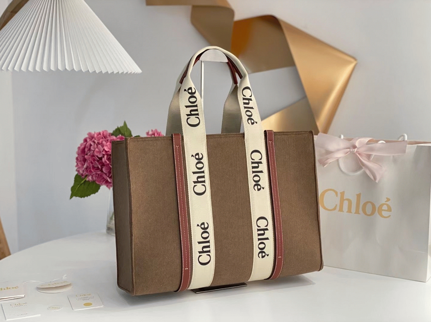 Top Quality Replica Chloe Medium Woody Tote Bag In Brown Felt