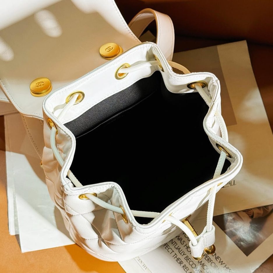 CHANEL BACKPACK(high-end grade)