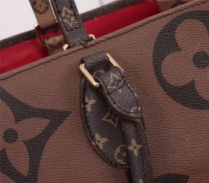 Louis Vuitton Giant Canvas Onthego GM Tote