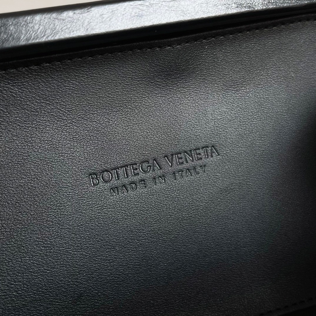 Replica Bottega Veneta Knot Minaudiere On Strap Black Foulard Intreccio Leather