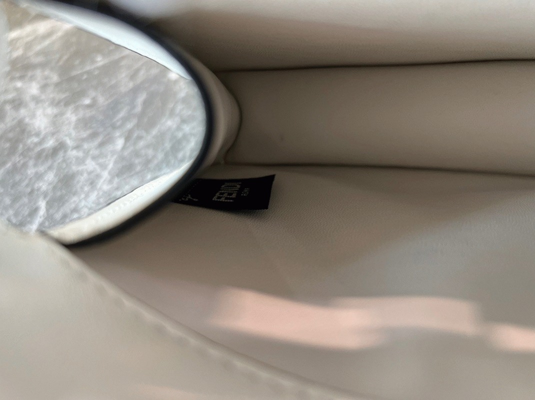 Top Quality Faux Fendi Peekaboo ISeeU Petite Bag In White Nappa Leather