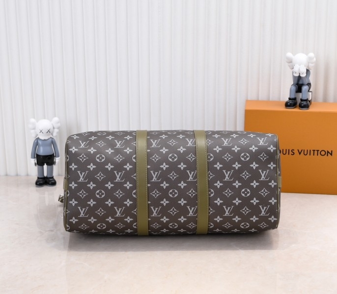 LV Monogram Gradient Canvas Keepall Bandouliere 45 In Khaki Green