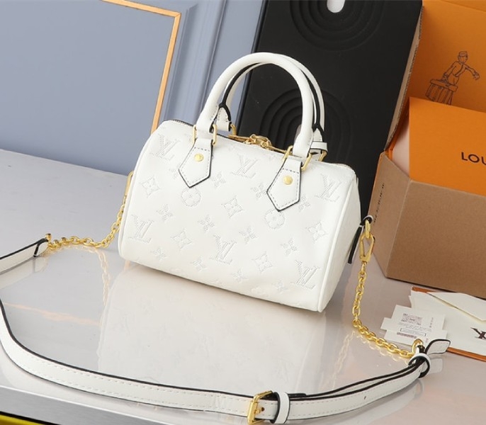 Louis Vuitton Other Leathers Speedy Bandouliere 20 Handbag In Quartz White