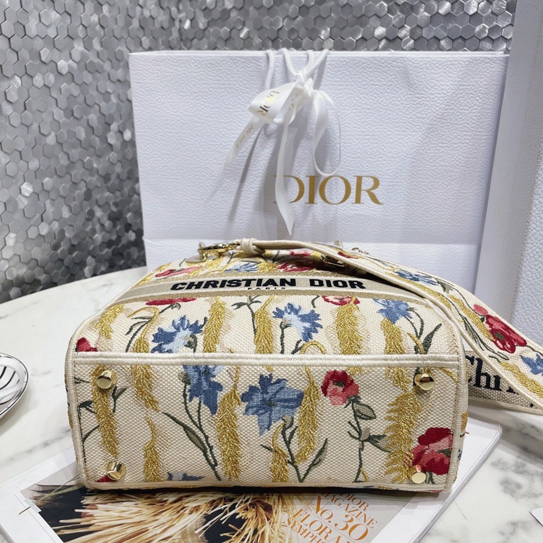 Dior Lady D-Lite Medium Bag Replica in Hibiscus Metallic Thread Embroidery