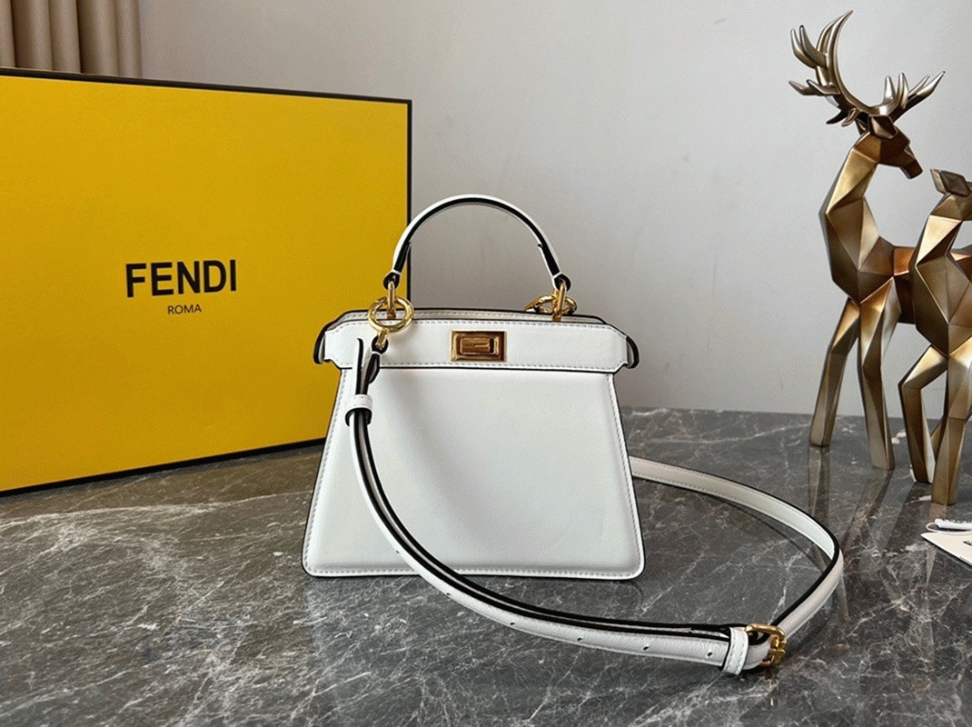 Top Quality Faux Fendi Peekaboo ISeeU Petite Bag In White Nappa Leather