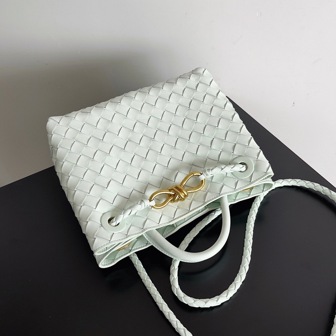 Replica Bottega Veneta Small Andiamo Bag Glacier